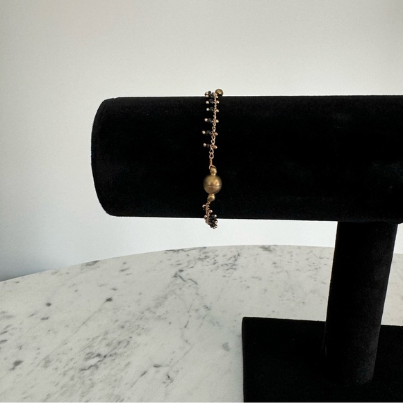 Steampunk brass and black beaded bracelet - Picture 2 of 3